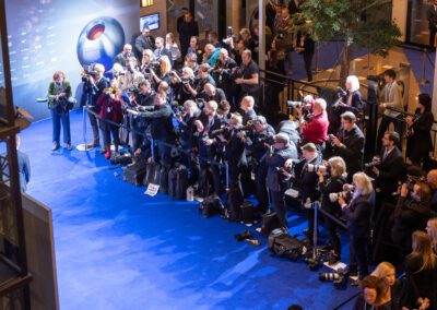Vogelperspektive auf den Blauen Teppich und Presseecke beim15. Deutschen Nachhaltigkeitspreis 2022