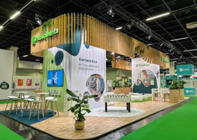 FUNKE Works Messestand ZPE24 mit marken Azubiyo und Absolventa
